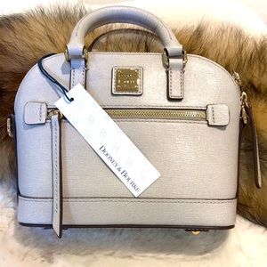 BNWT- Dooney & Bourke pebble grain domed crossbody